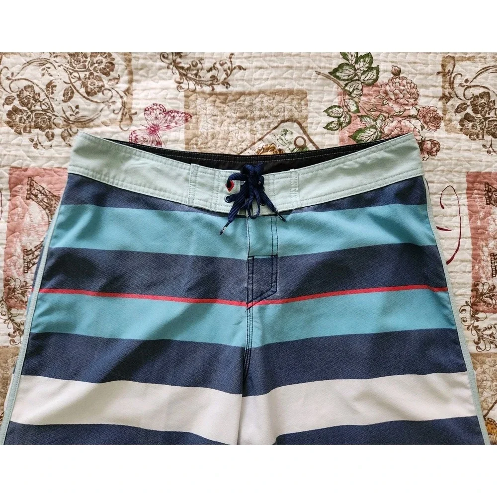 Quiksilver Men's Board Shorts Blue White‎ Striped Surfing Beach Size 34